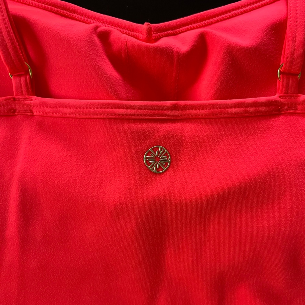 UPF 50+ Lilly Pulitzer Luxletic Scallop Tank and Bike Short Matching Set, Medium - Picture 5 of 14